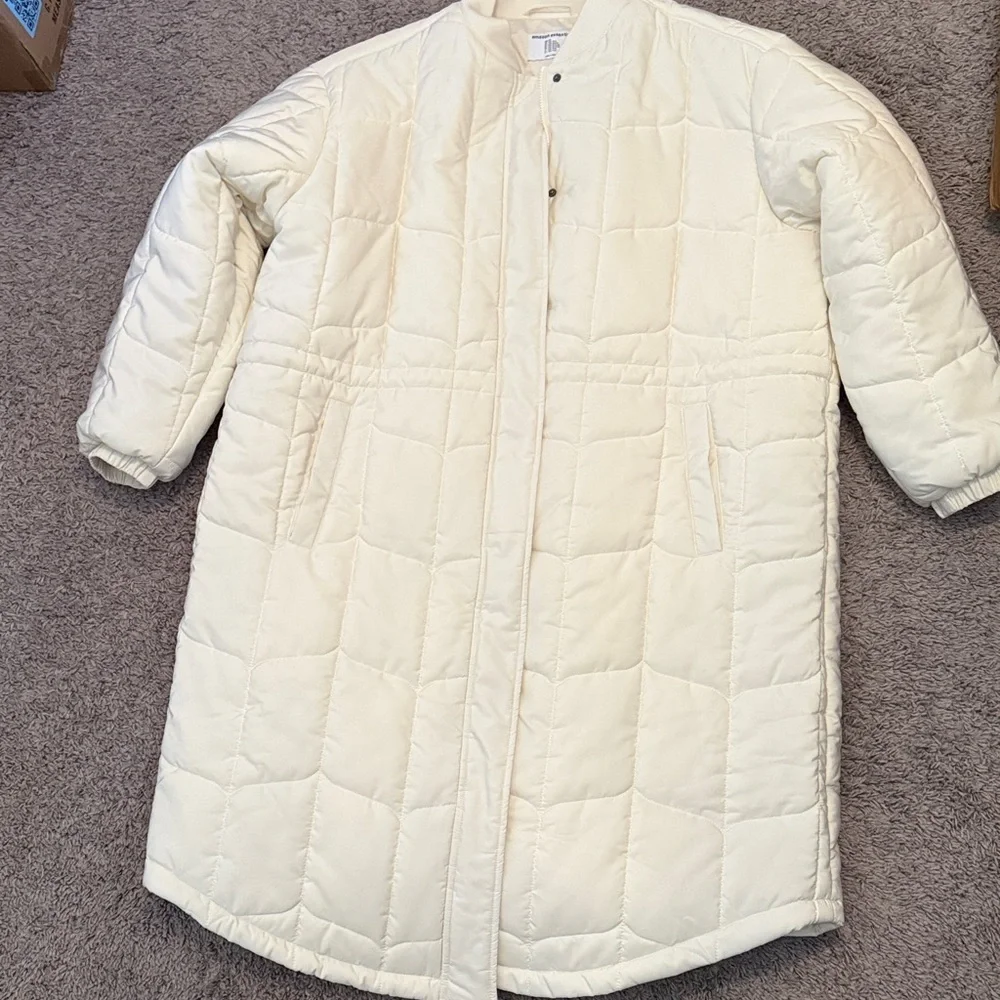 Amazon Essentials Women's Oversized Eggshell Puffer Coat XXL - Picture 4 of 5